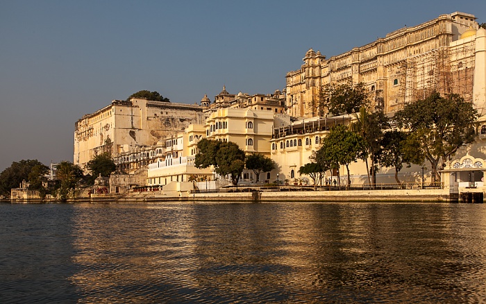 Lake Pichola, City Palace Udaipur