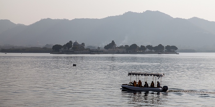 Lake Pichola, Lake Garden Palace (Jag Mandir) Udaipur