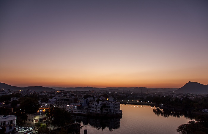 Blick vom Hotel Hill Lake: Swaroop Sagar Udaipur