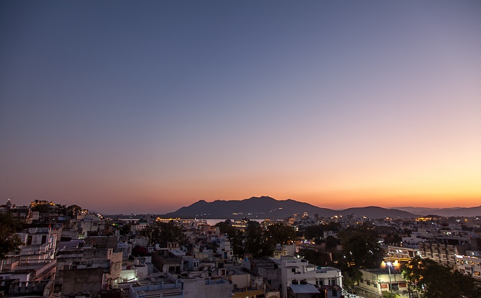 Blick vom Hotel Hill Lake: Swaroop Sagar Udaipur