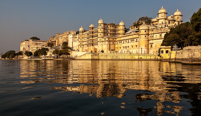 Lake Pichola, City Palace Udaipur