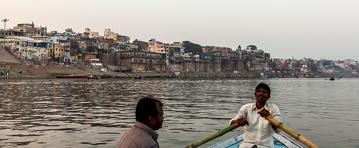 Varanasi Ganges, Ghats