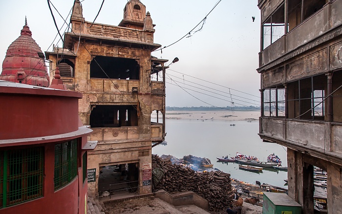 Ghats: Manikarnika Ghat Varanasi