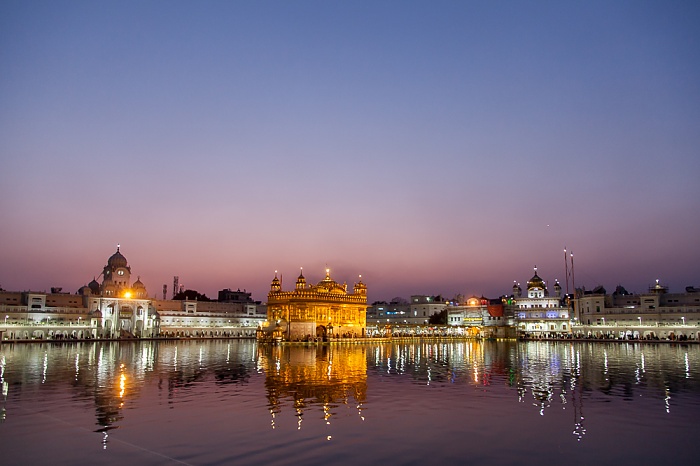 Golden Temple Complex: Amrit Sarovar (Wasserbecken), Harmandir Sahib (Goldener Tempel) Amritsar
