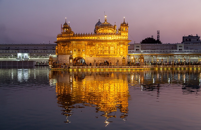 Golden Temple Complex: Amrit Sarovar (Wasserbecken), Harmandir Sahib (Goldener Tempel) Amritsar