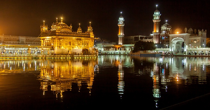 Golden Temple Complex: Amrit Sarovar (Wasserbecken), Harmandir Sahib (Goldener Tempel) Amritsar
