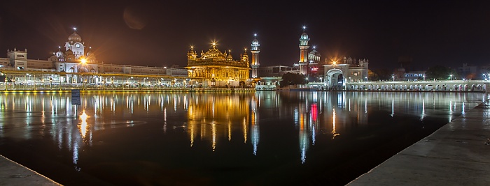 Golden Temple Complex: Amrit Sarovar (Wasserbecken), Darshani Darwaza, Harmandir Sahib (Goldener Tempel) Amritsar