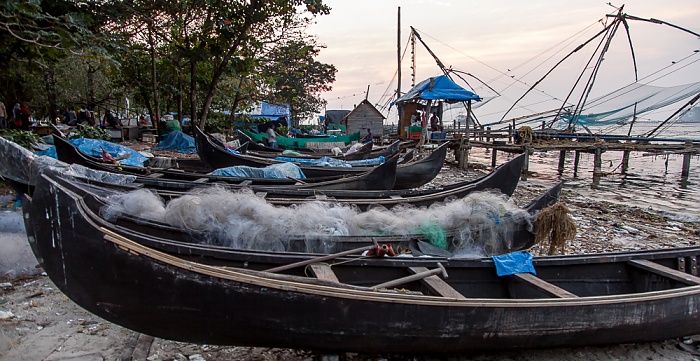 Fort Kochi: Fischerboote, Chinesische Fischernetze, Vembanad Lake Kochi