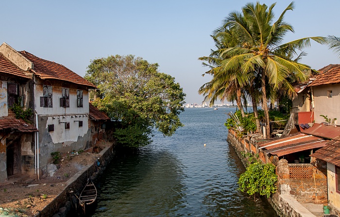 Mattancherry: Eraveli Canal, Vembanad Lake Kochi
