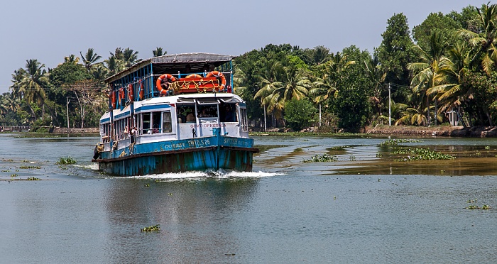 Kollam-Kottapuram Waterway: Fährboot Backwaters