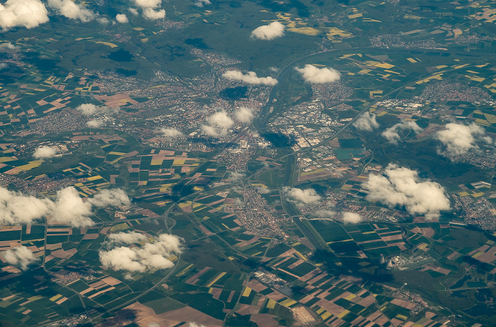 Schweinfurt 2016-05-05 Flug BAW951 München Franz Josef Strauß (MUC/EDDM) - London Heathrow (LHR/EGLL) Luftbild aerial photo