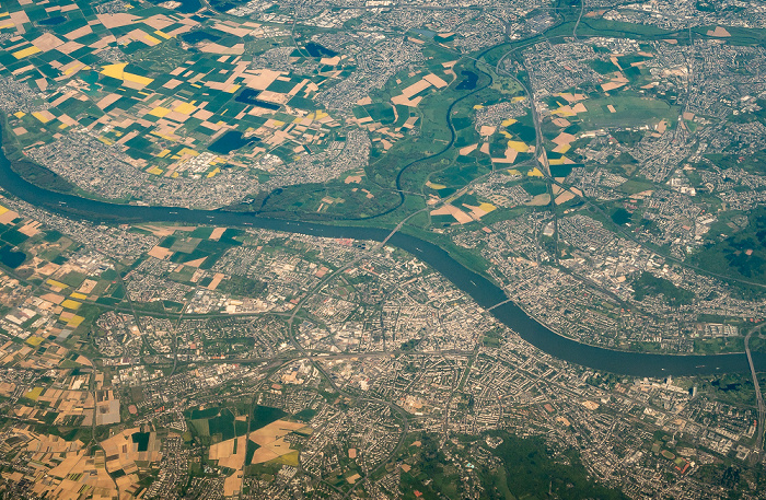 Nordrhein-Westfalen 2016-05-05 Flug BAW951 München Franz Josef Strauß (MUC/EDDM) - London Heathrow (LHR/EGLL) Luftbild aerial photo