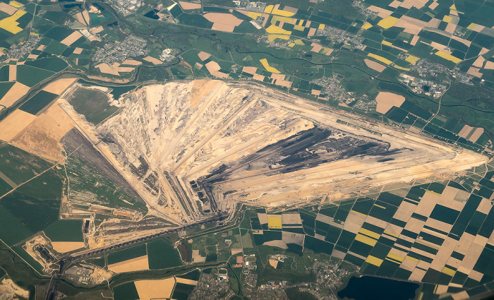 Nordrhein-Westfalen 2016-05-05 Flug BAW951 München Franz Josef Strauß (MUC/EDDM) - London Heathrow (LHR/EGLL) Luftbild aerial photo