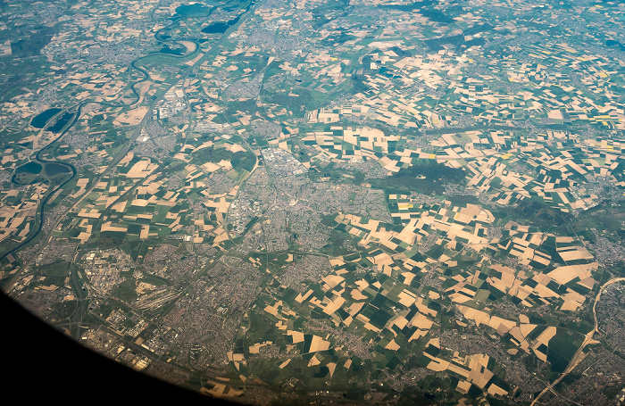 Niederlande 2016-05-05 Flug BAW951 München Franz Josef Strauß (MUC/EDDM) - London Heathrow (LHR/EGLL) Luftbild aerial photo