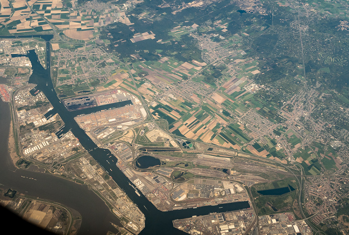 Belgien 2016-05-05 Flug BAW951 München Franz Josef Strauß (MUC/EDDM) - London Heathrow (LHR/EGLL) Luftbild aerial photo