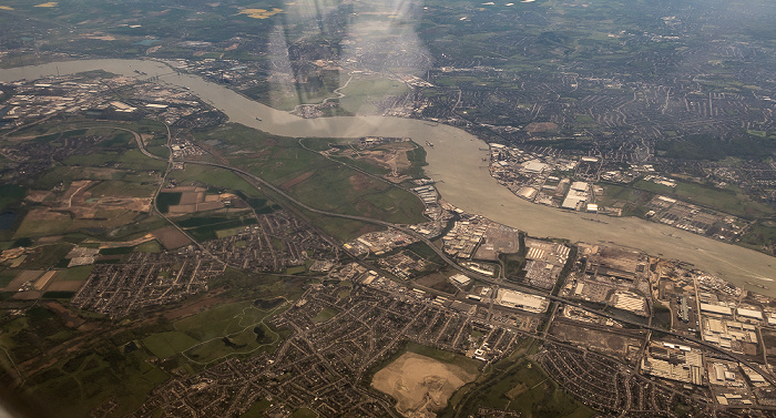 Großbritannien 2016-05-05 Flug BAW951 München Franz Josef Strauß (MUC/EDDM) - London Heathrow (LHR/EGLL) Luftbild aerial photo