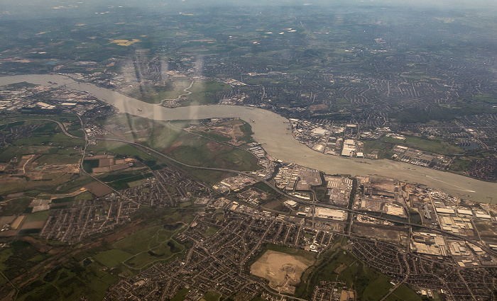 Großbritannien 2016-05-05 Flug BAW951 München Franz Josef Strauß (MUC/EDDM) - London Heathrow (LHR/EGLL) Luftbild aerial photo