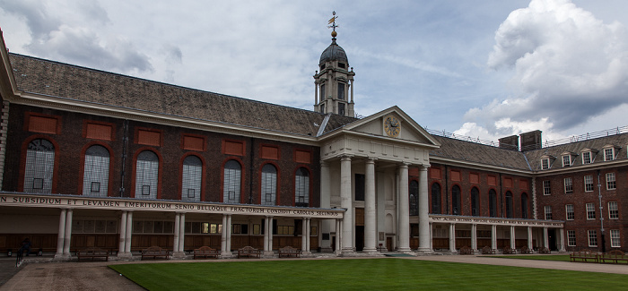 London Royal Hospital Chelsea: Figure Court