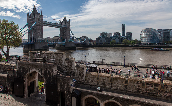 Tower of London: Water Lane und  Traitors' Gate London 2016