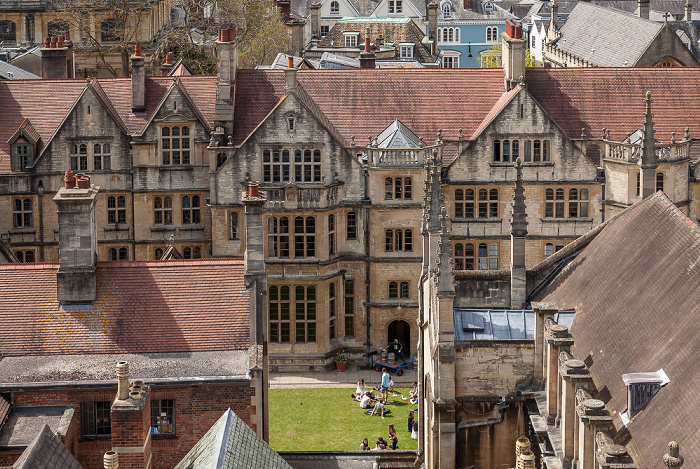 Blick vom Tower der University Church of St Mary the Virgin: Brasenose College Oxford