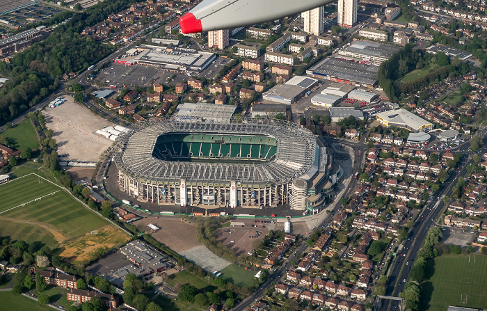 London Borough of Richmond upon Thames (Twickenham): Twickenham Stadium 2016-05-08 Flug BAW956 London Heathrow (LHR/EGLL) - München Franz Josef Strauß (MUC/EDDM) Luftbild aerial photo
