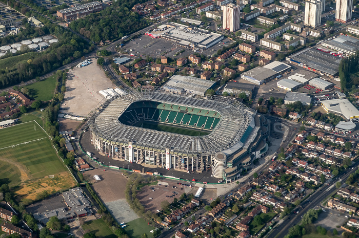 London Borough of Richmond upon Thames (Twickenham): Twickenham Stadium 2016-05-08 Flug BAW956 London Heathrow (LHR/EGLL) - München Franz Josef Strauß (MUC/EDDM) Luftbild aerial photo