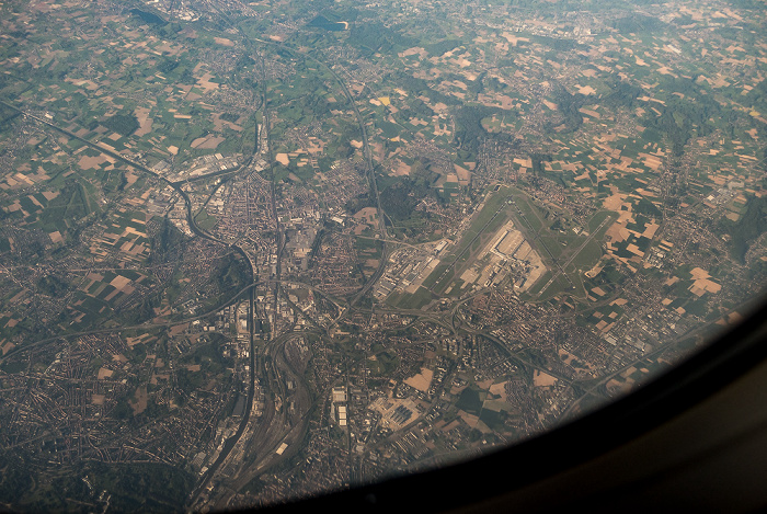 Belgien 2016-05-08 Flug BAW956 London Heathrow (LHR/EGLL) - München Franz Josef Strauß (MUC/EDDM) Luftbild aerial photo