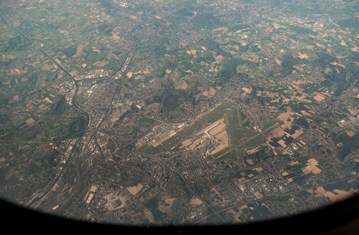 Belgien 2016-05-08 Flug BAW956 London Heathrow (LHR/EGLL) - München Franz Josef Strauß (MUC/EDDM) Luftbild aerial photo