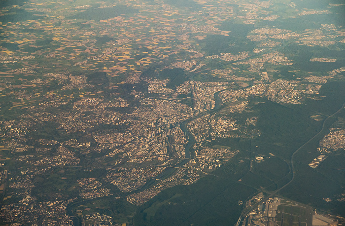 Frankfurt am Main 2016-05-08 Flug BAW956 London Heathrow (LHR/EGLL) - München Franz Josef Strauß (MUC/EDDM) Luftbild aerial photo