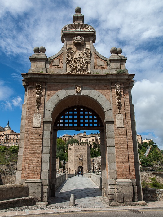 Toledo Puente de Alcántara und Puerta de Alcántara  Centro Histórico