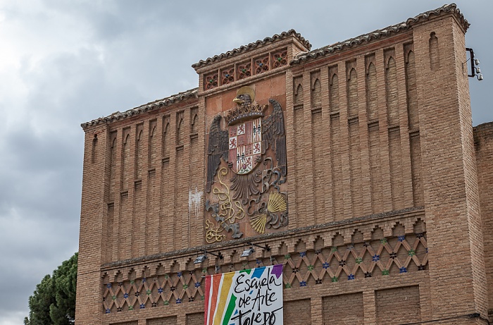 Centro Histórico: Plaza de los Reyes Católicos / Calle de los Reyes Católicos - Escuela de Artes y Oficios Artísticos Toledo