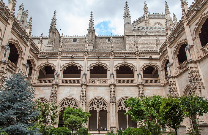 Monasterio de San Juan de los Reyes: Kreuzgang Toledo