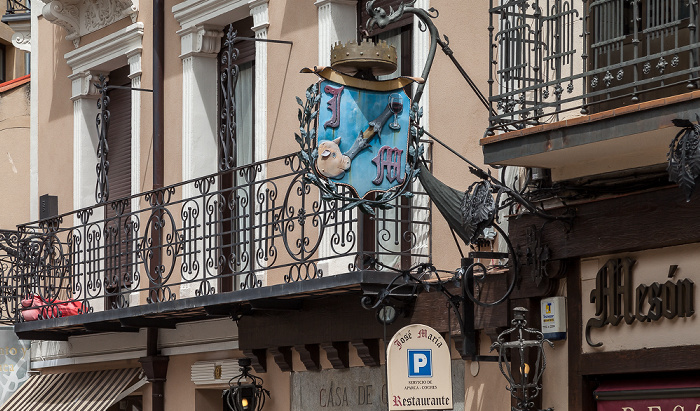 Centro Histórico: Calle del Serafín Segovia