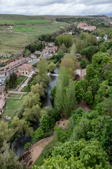 Blick vom Alcázar de Segovia: Tal des Río Eresma Segovia