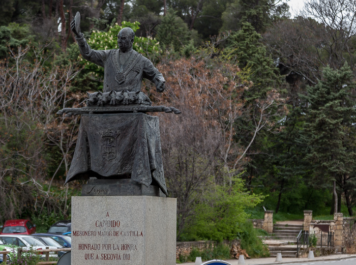 Monument Candido, Mesonero Mayor De Castilla Segovia