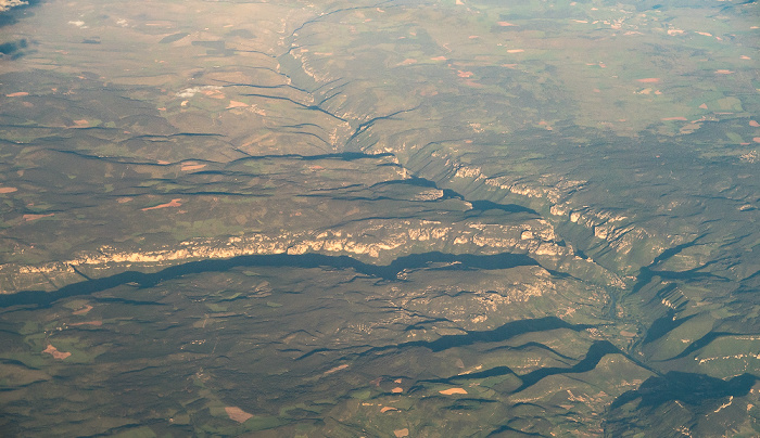 Frankreich 2016-05-16 Flug DLH1805 Madrid-Barajas (MAD/LEMD) - München Franz Josef Strauß (MUC/EDDM) Luftbild aerial photo