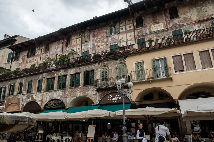 Verona Centro Storico (Altstadt): Piazza delle Erbe - Casa Mazzanti