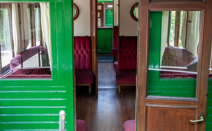Bahnhof Prien: Waggon 1. Klasse der Chiemsee-Bahn Prien am Chiemsee