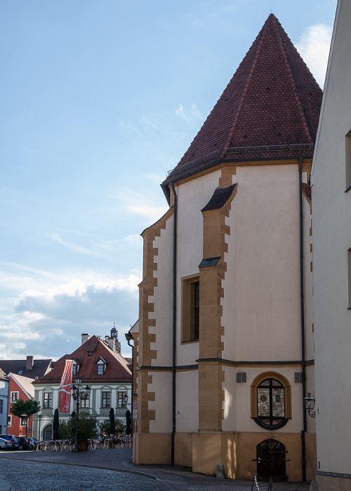 Altstadt: Schrannenplatz - Stadttheater (ehem. Franziskanerkloster) Amberg