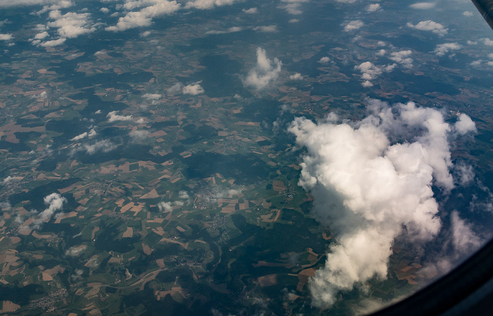 Baden-Württemberg 2016-07-21 Flug CLH2396 München Franz Josef Strauß (MUC/EDDM) - Basel Mulhouse Freiburg (BSL/LFSB) Luftbild aerial photo