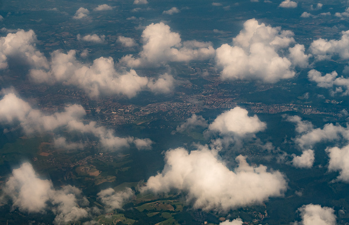 Baden-Württemberg 2016-07-21 Flug CLH2396 München Franz Josef Strauß (MUC/EDDM) - Basel Mulhouse Freiburg (BSL/LFSB) Luftbild aerial photo