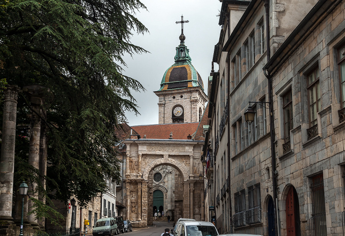 La Boucle: Rue de la Convention mit Porte Noire und Cathédrale Saint-Jean de Besançon Square Castan