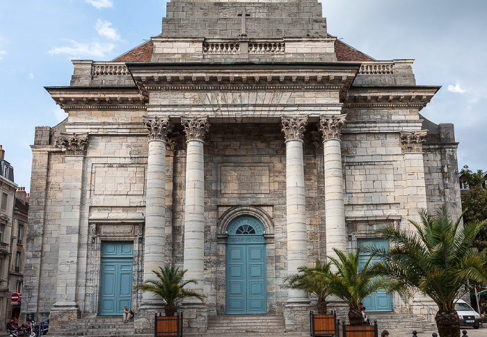 La Boucle: Place du Huit-Septembre mit der Église Saint-Pierre Besançon