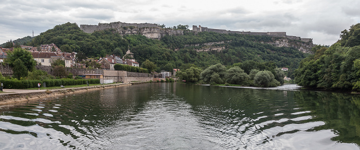 Doubs mit den Îles des Grands Bouez Besançon