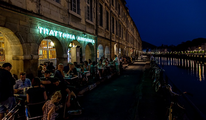 La Boucle (Centre historique): Quai Vauban und Doubs Besançon