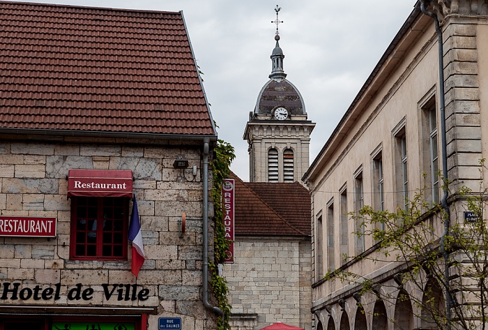 Quingey Place d'Armes Église Saint-Martin Hôtel de Ville