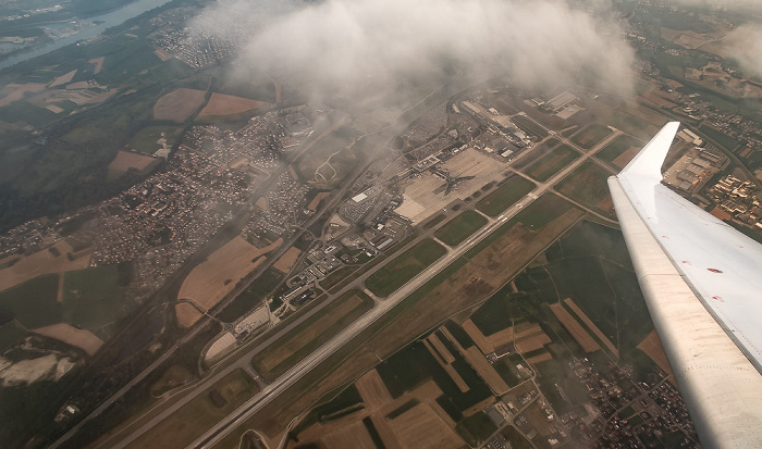 Grand Est - Département Haut-Rhin 2016-07-24 Flug CLH2401 Basel Mulhouse Freiburg (BSL/LFSB) - München Franz Josef Strauß (MUC/EDDM) Luftbild aerial photo