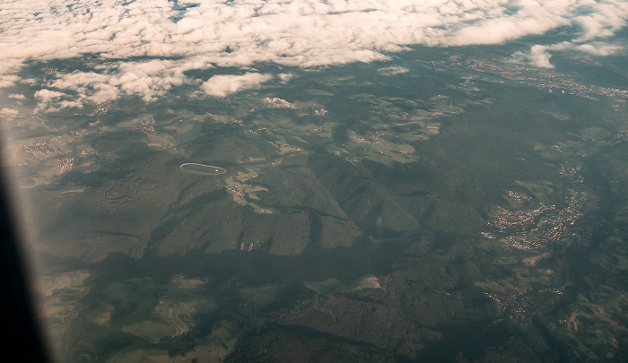 Baden-Württemberg 2016-07-24 Flug CLH2401 Basel Mulhouse Freiburg (BSL/LFSB) - München Franz Josef Strauß (MUC/EDDM) Luftbild aerial photo