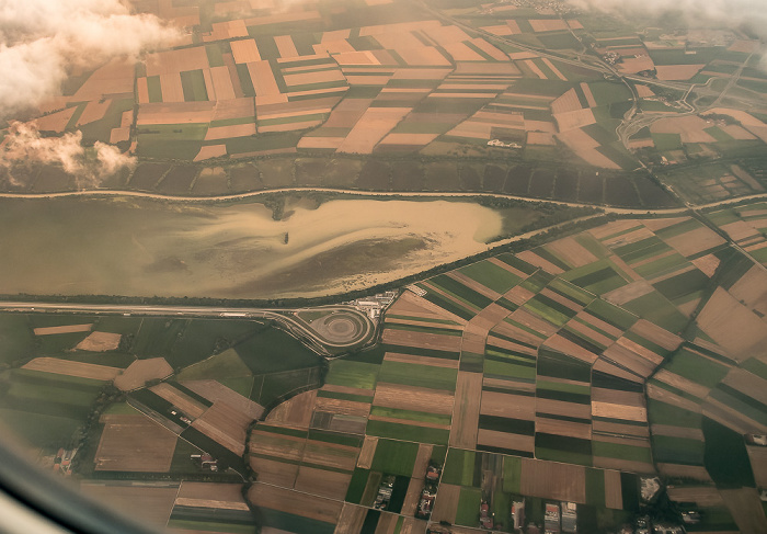 Bayern 2016-07-24 Flug CLH2401 Basel Mulhouse Freiburg (BSL/LFSB) - München Franz Josef Strauß (MUC/EDDM) Luftbild aerial photo