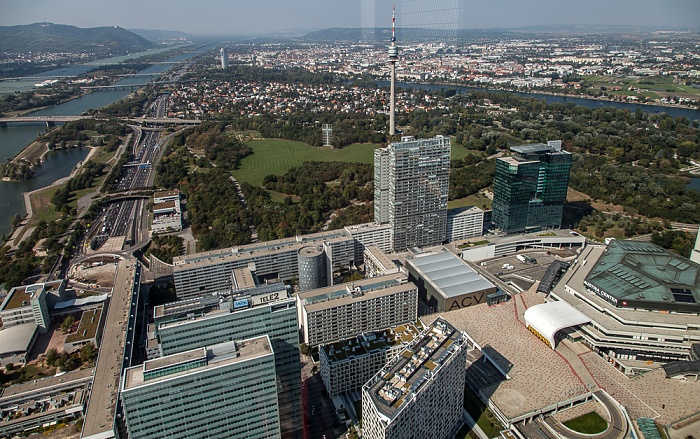 Blick von der DC Tower 1 Skyterasse Wien